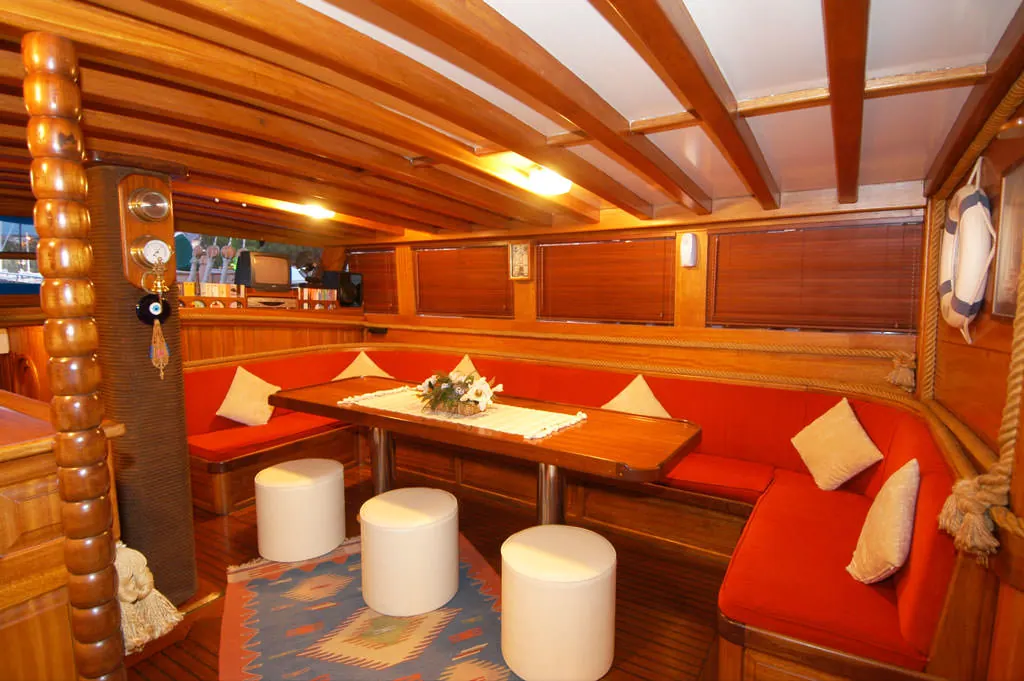 Salon an Bord der Northwind